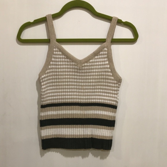 ❌SOLD❌90s style knit sweater tank - Picture 1 of 3